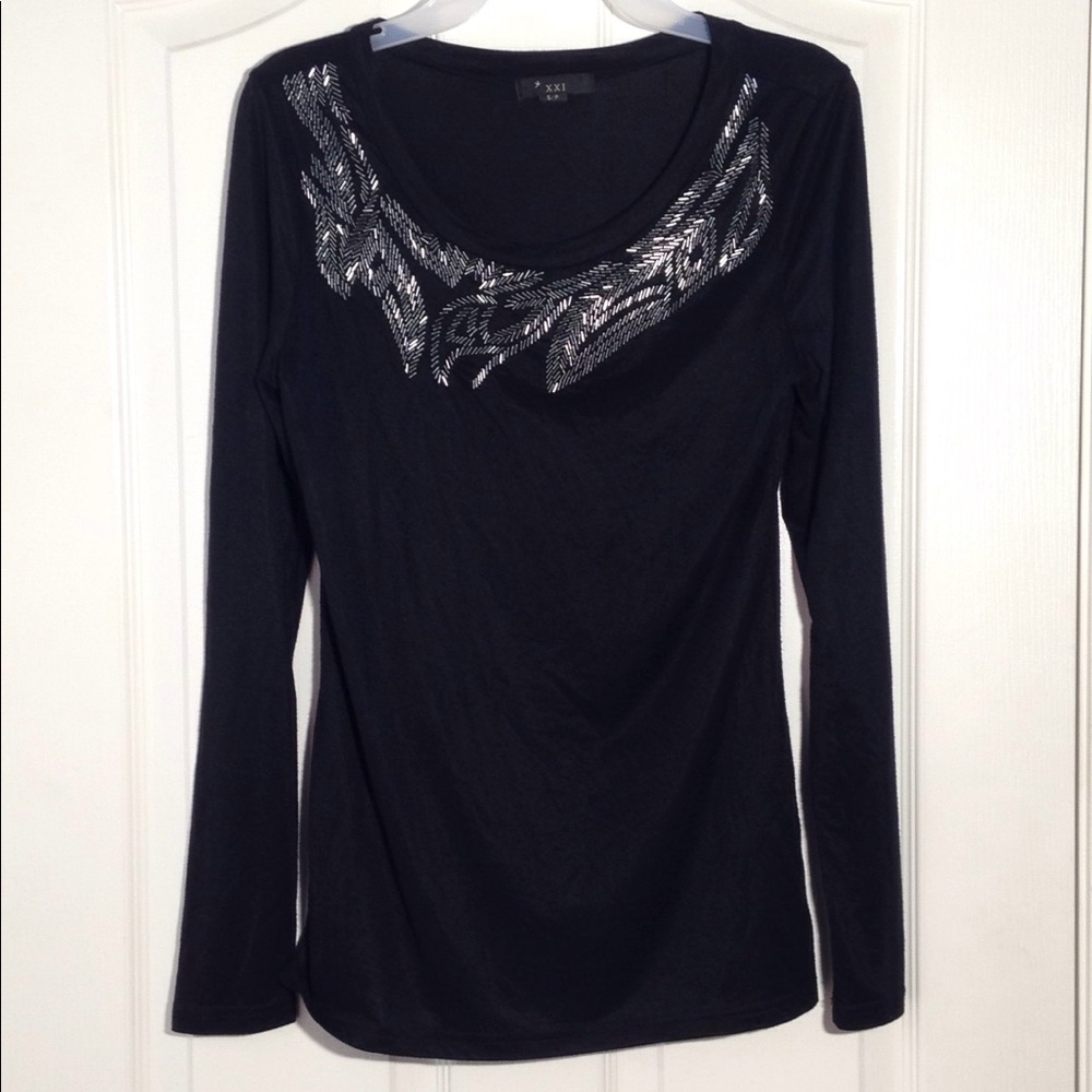 FINAL MARKDOWN Ladies' XXI Front-Beaded LS Black Top sp